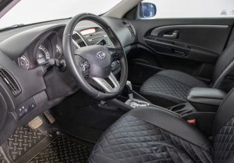 Подержанный автомобиль Kia Ceed Wagon 2011 года (10 фото)