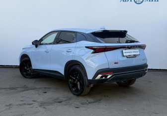 Подержанный автомобиль Omoda C5 2023 года (7 фото)