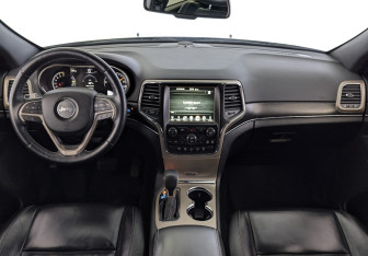 Подержанный автомобиль Jeep Grand Cherokee 2016 года (14 фото)