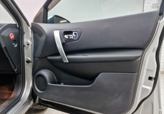 Подержанный автомобиль Nissan Qashqai 2013 года (22 фото)