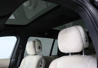 Подержанный автомобиль LiXiang L9 2024 года (14 фото)