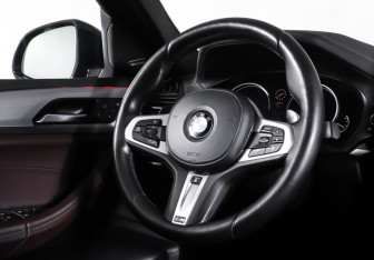 Подержанный автомобиль BMW X4 2019 года (13 фото)