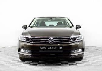 Подержанный автомобиль Volkswagen Passat Sedan 2016 года (2 фото)