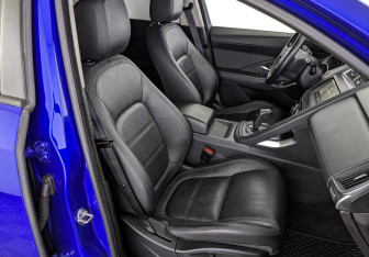 Подержанный автомобиль Jaguar E-Pace 2018 года (24 фото)