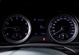 Подержанный автомобиль Hyundai Sonata 2019 года (11 фото)