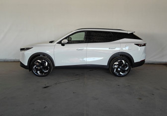 Подержанный автомобиль Omoda C7 2025 года (8 фото)
