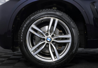 Подержанный автомобиль BMW X6 2016 года (20 фото)