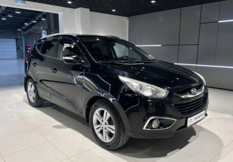 Подержанный автомобиль Hyundai ix35 2012 года (3 фото)