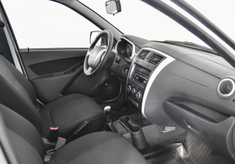 Подержанный автомобиль Datsun mi-DO 2017 года (5 фото)