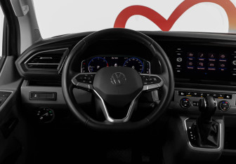 Подержанный автомобиль Volkswagen Caravelle 2022 года (12 фото)