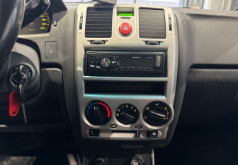 Подержанный автомобиль Hyundai Getz 2007 года (16 фото)