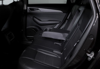 Подержанный автомобиль Haval F7x 2023 года (10 фото)