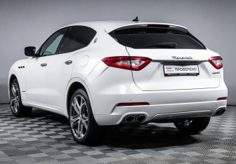 Подержанный автомобиль Maserati Levante 2018 года (7 фото)