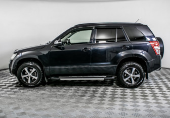 Подержанный автомобиль Suzuki Grand Vitara 2010 года (8 фото)