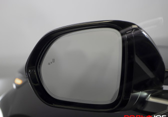 Подержанный автомобиль LiXiang L7 2024 года (18 фото)