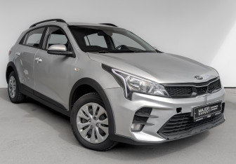 Подержанный автомобиль Kia Rio Hatchback 2021 года (3 фото)