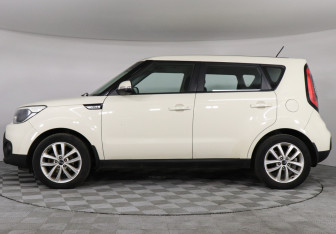 Подержанный автомобиль Kia Soul 2017 года (8 фото)
