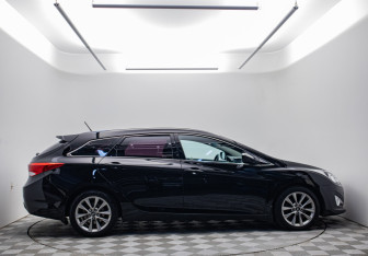 Подержанный автомобиль Hyundai i40 Wagon 2014 года (4 фото)