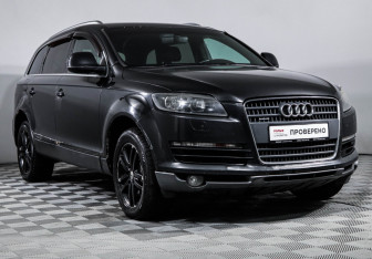 Подержанный автомобиль Audi Q7 2006 года (3 фото)