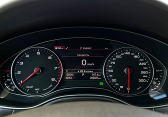 Подержанный автомобиль Audi A6 Sedan 2016 года (11 фото)