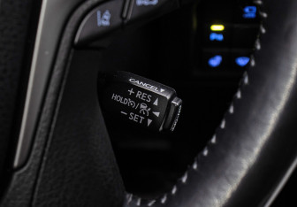 Подержанный автомобиль Toyota Land Cruiser Prado 2021 года (18 фото)