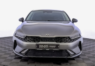 Подержанный автомобиль Kia K5 2020 года (2 фото)