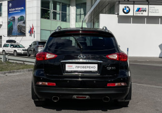 Подержанный автомобиль Infiniti QX50 2013 года (6 фото)