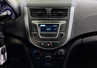 Подержанный автомобиль Hyundai Solaris Sedan 2016 года (15 фото)
