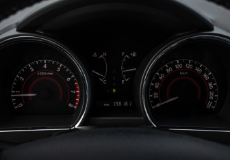 Подержанный автомобиль Toyota Highlander 2011 года (11 фото)