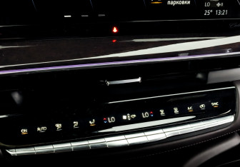 Подержанный автомобиль Cadillac Escalade Suv 2021 года (29 фото)