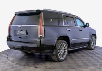 Подержанный автомобиль Cadillac Escalade Suv 2019 года (5 фото)