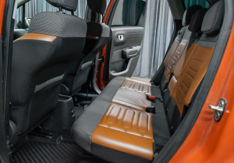 Подержанный автомобиль Citroen C3 Aircross 2018 года (12 фото)