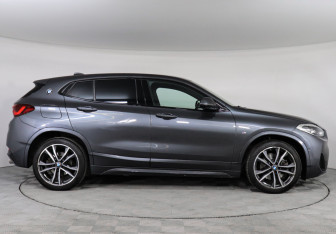 Подержанный автомобиль BMW X2 2021 года (6 фото)