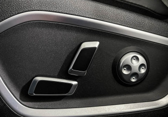 Подержанный автомобиль Geely Tugella 2023 года (14 фото)