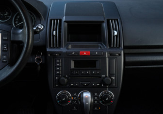 Подержанный автомобиль Land Rover Freelander 2011 года (10 фото)