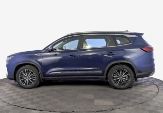 Подержанный автомобиль Chery Tiggo 8 Pro 2022 года (8 фото)