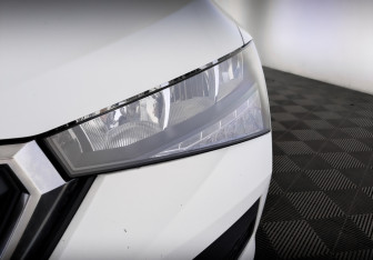 Подержанный автомобиль Skoda Rapid Liftback 2021 года (17 фото)