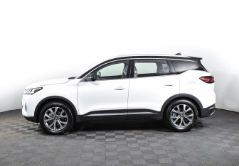 Подержанный автомобиль Chery Tiggo 7 Pro 2022 года (3 фото)