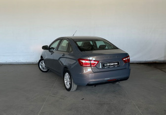 Подержанный автомобиль LADA (ВАЗ) Vesta Sedan 2017 года (4 фото)