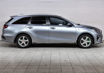 Подержанный автомобиль Kia Ceed Wagon 2019 года (4 фото)