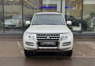 Подержанный автомобиль Mitsubishi Pajero 2014 года (2 фото)