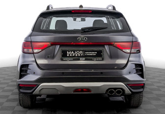 Подержанный автомобиль Kia Rio Hatchback 2021 года (6 фото)