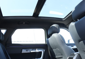 Подержанный автомобиль Jaecoo J7 2024 года (20 фото)