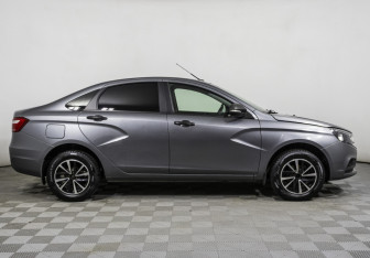 Подержанный автомобиль LADA (ВАЗ) Vesta Sedan 2019 года (4 фото)