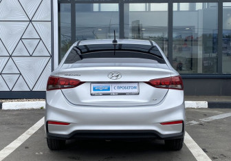 Подержанный автомобиль Hyundai Solaris Sedan 2017 года (6 фото)