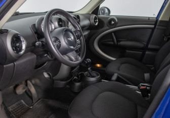 Подержанный автомобиль MINI Countryman 2011 года (10 фото)