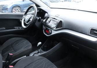 Подержанный автомобиль Kia Picanto 2011 года (9 фото)