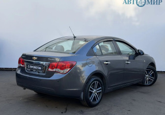 Подержанный автомобиль Chevrolet Cruze Sedan 2011 года (5 фото)
