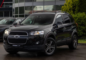 Подержанный автомобиль Chevrolet Captiva 2014 года (20 фото)