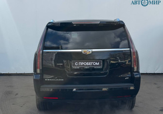 Подержанный автомобиль Cadillac Escalade Suv 2015 года (7 фото)